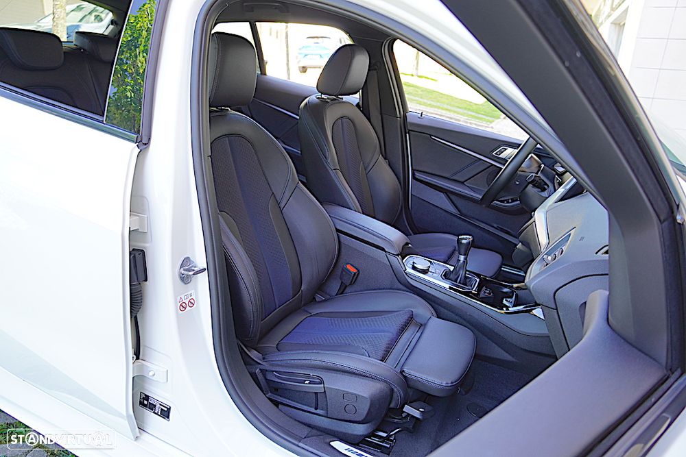 BMW 116 d Pack Desportivo M - 19