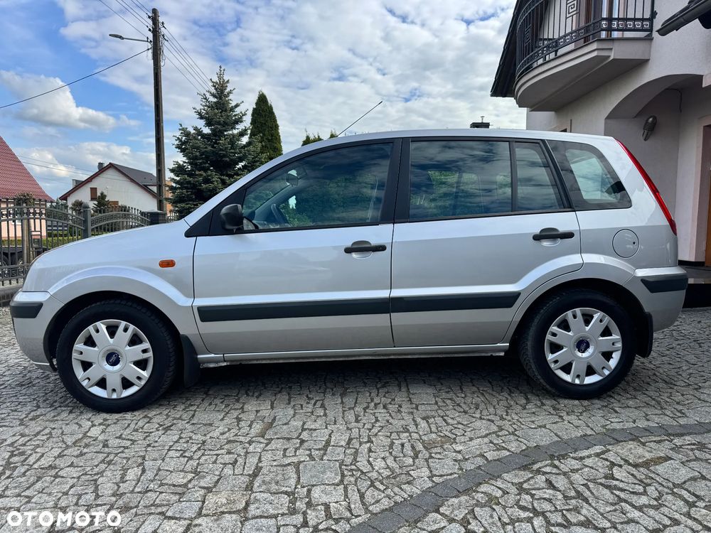 Ford Fusion 1.6 Elegance - 8