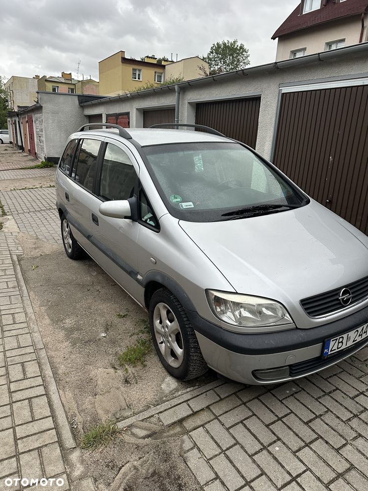 Opel Zafira - 1