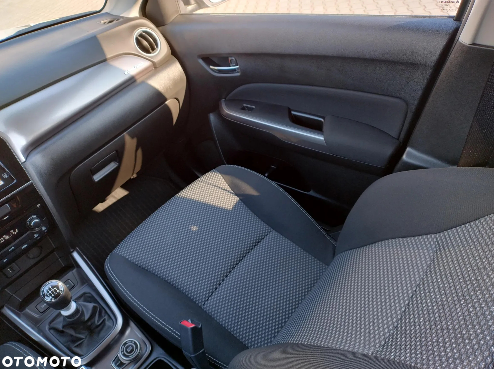 Suzuki Vitara 1.4 Boosterjet SHVS Premium 4WD - 19
