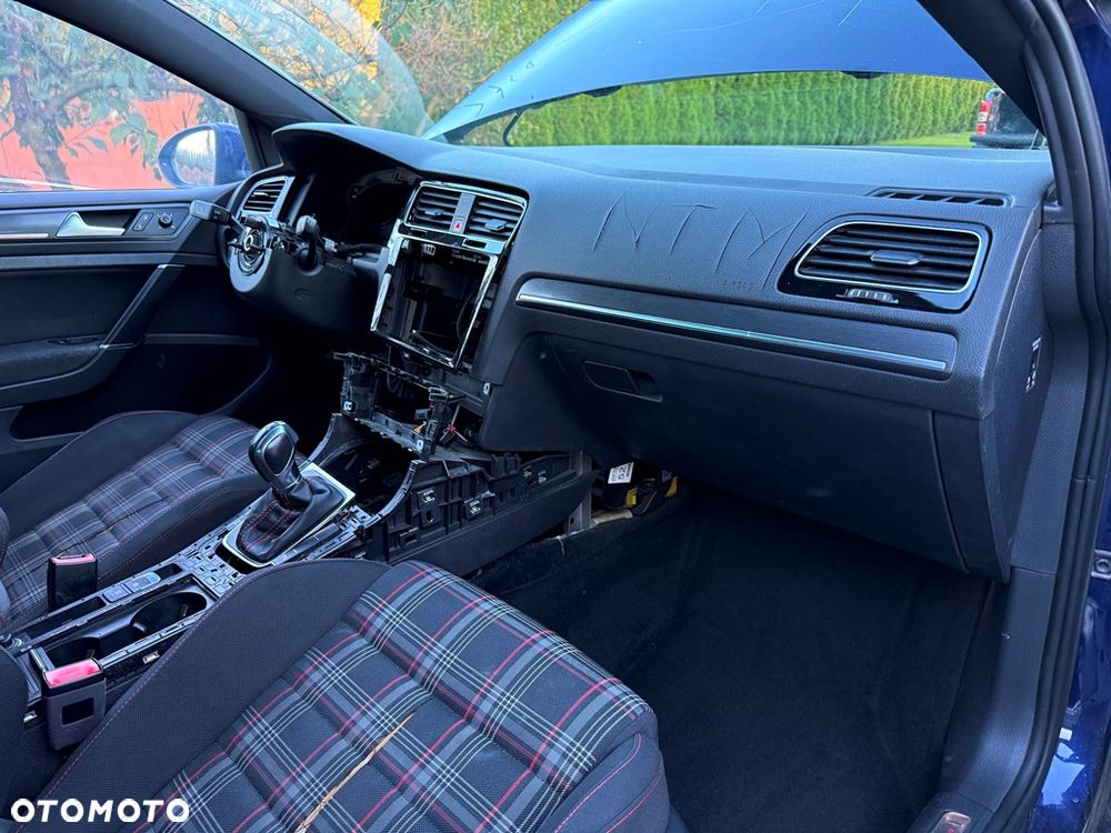 Volkswagen Golf GTI (BlueMotion Technology) DSG - 15