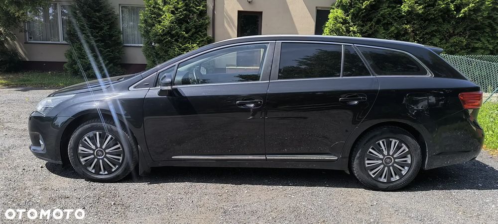 Toyota Avensis 2.0 D-4D PowerBoost Active - 40