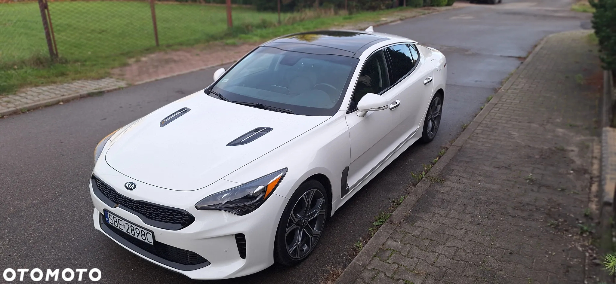 Kia Stinger - 9