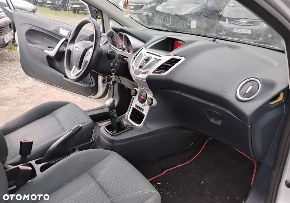 Ford Fiesta - 8
