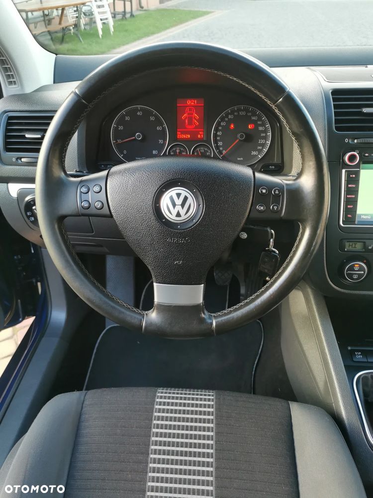 Volkswagen Golf 1.6 United - 32