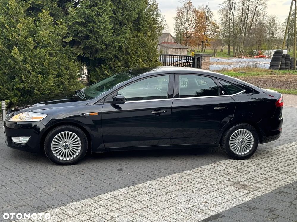 Ford Mondeo 2.0 Ghia - 25