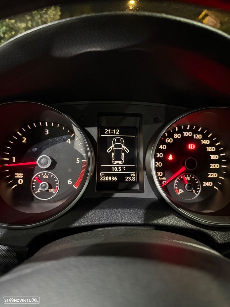 VW Golf 2.0 TDi Confortline - 11