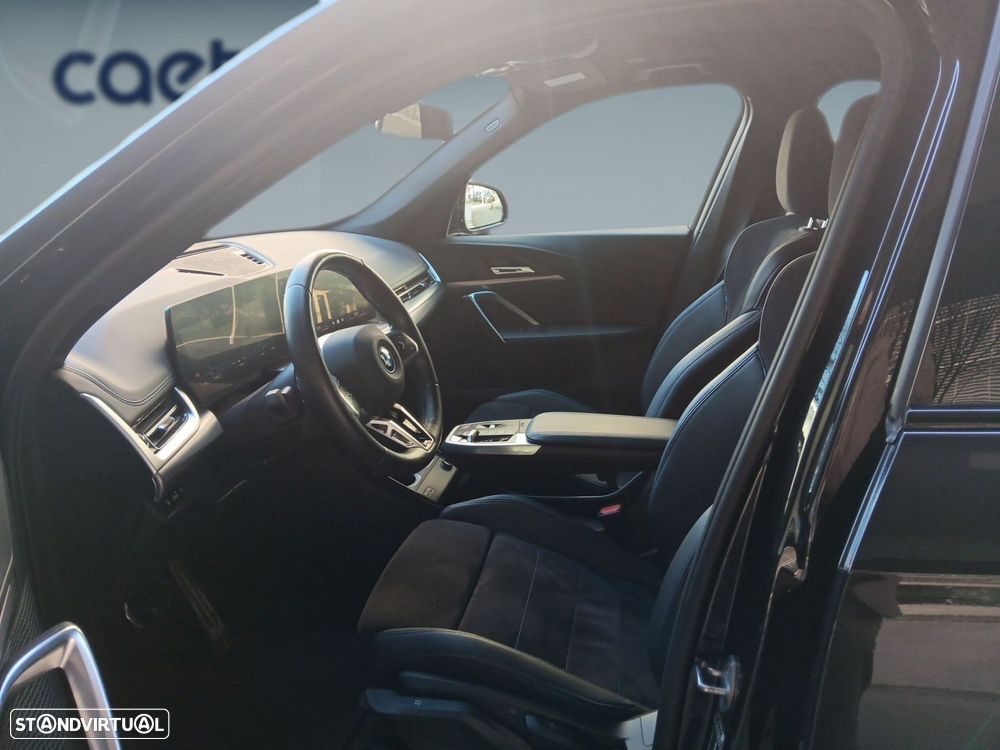 BMW iX1 xDrive30 Pack Desportivo M - 10
