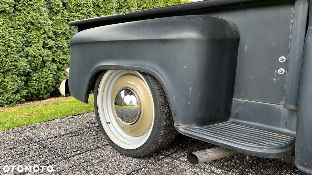Chevrolet C-10 - 16