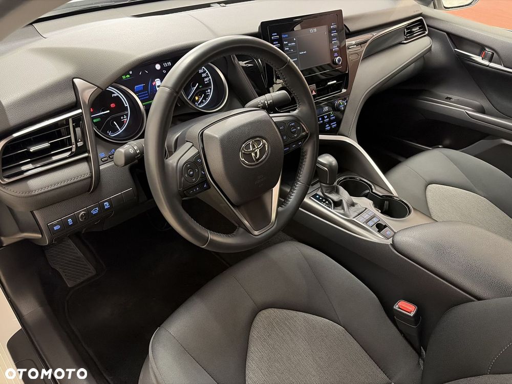 Toyota Camry 2.5 Hybrid Comfort CVT - 10