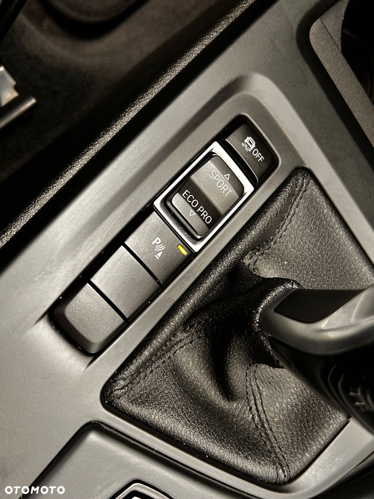 BMW X1 sDrive18d - 32