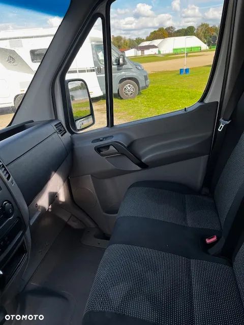 Mercedes-Benz Sprinter - 15