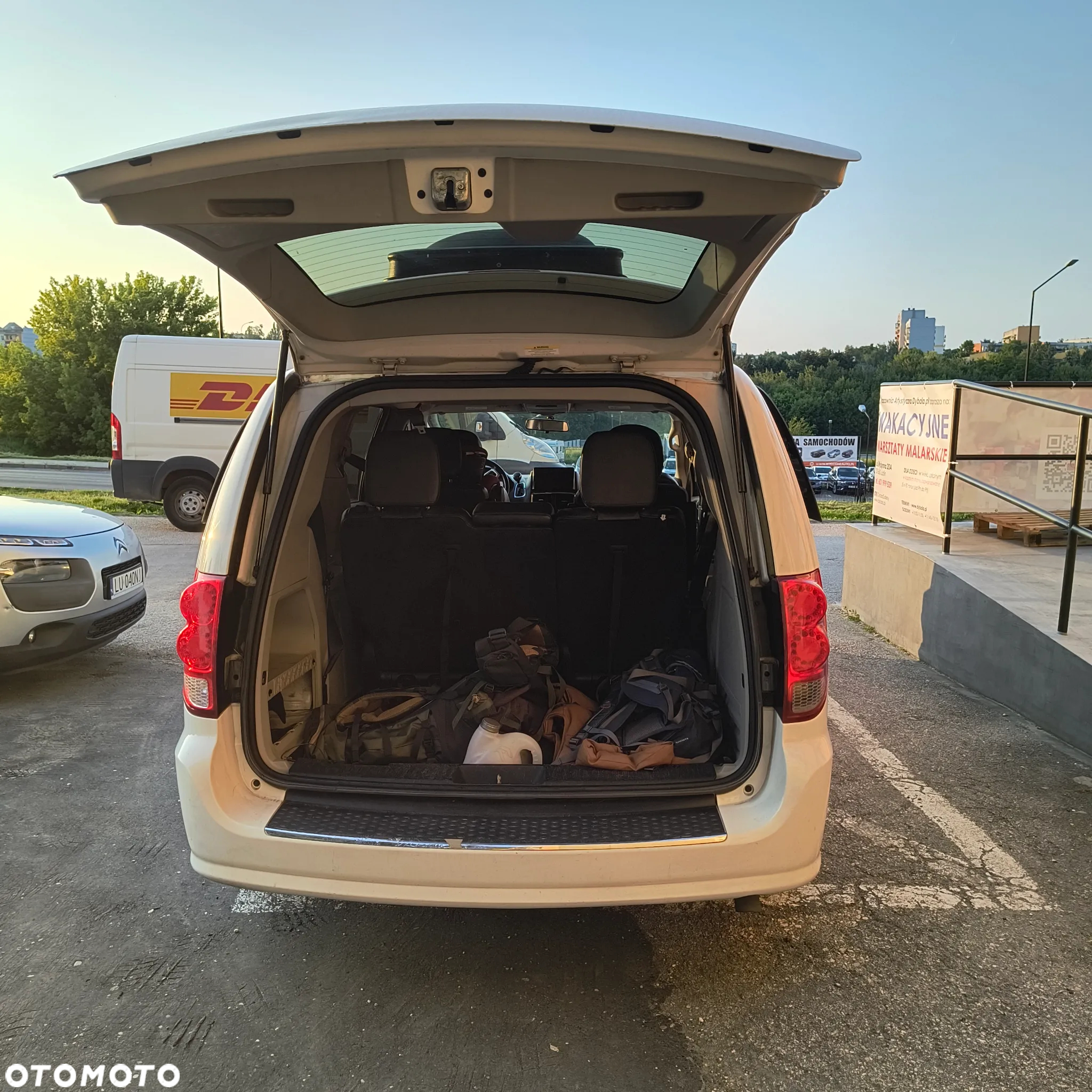 Dodge Grand Caravan - 5
