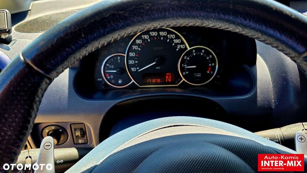 Peugeot 1007 - 23
