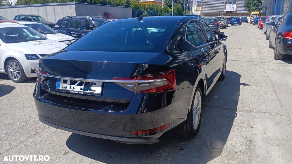 Skoda Superb 2.0 TDI DSG Style - 3