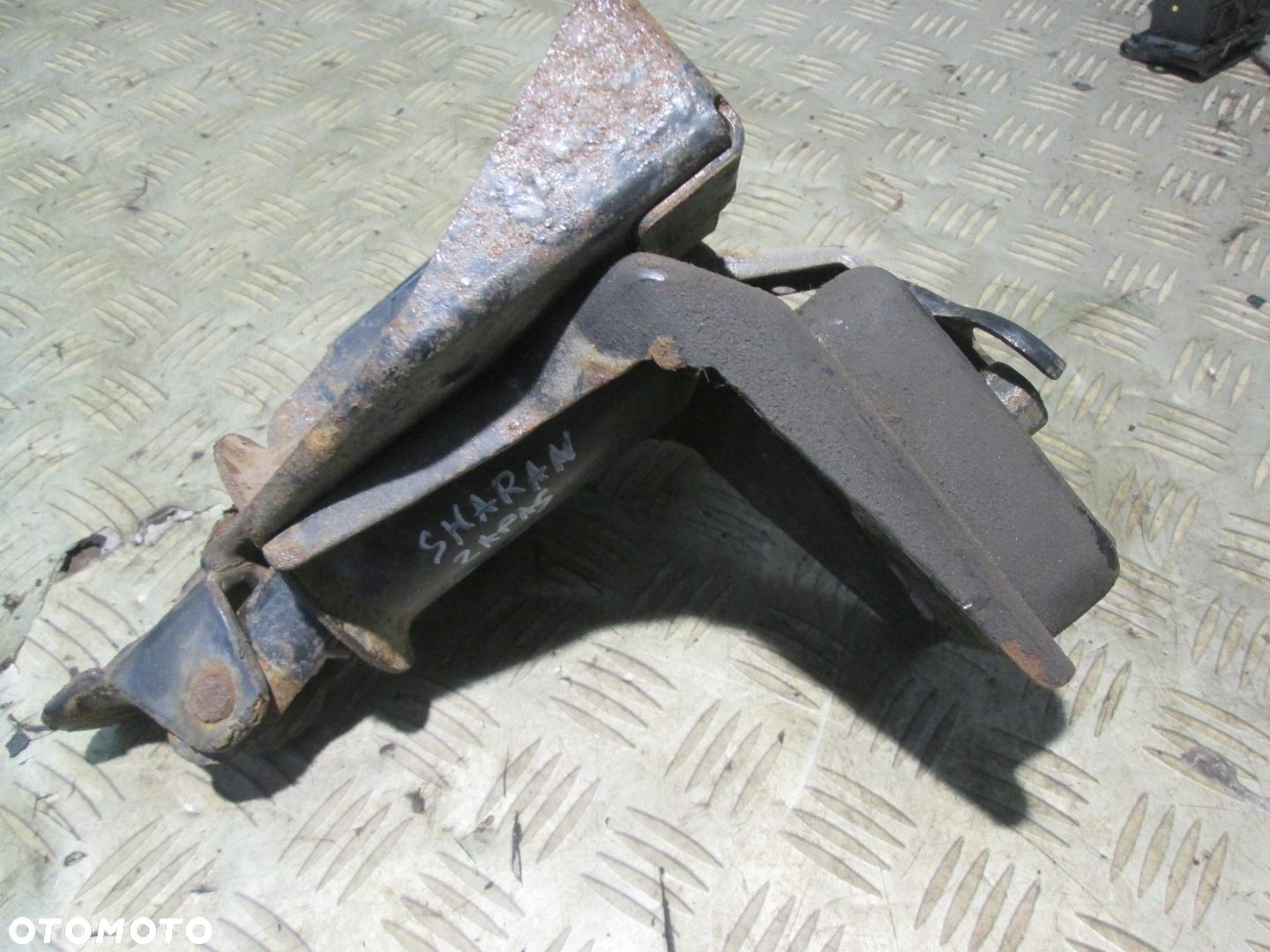 MOCOWANIE KOŁA ZAPASOWEGO SEAT ALHAMBRA MK1 1995-2000 7M0803660D - 1