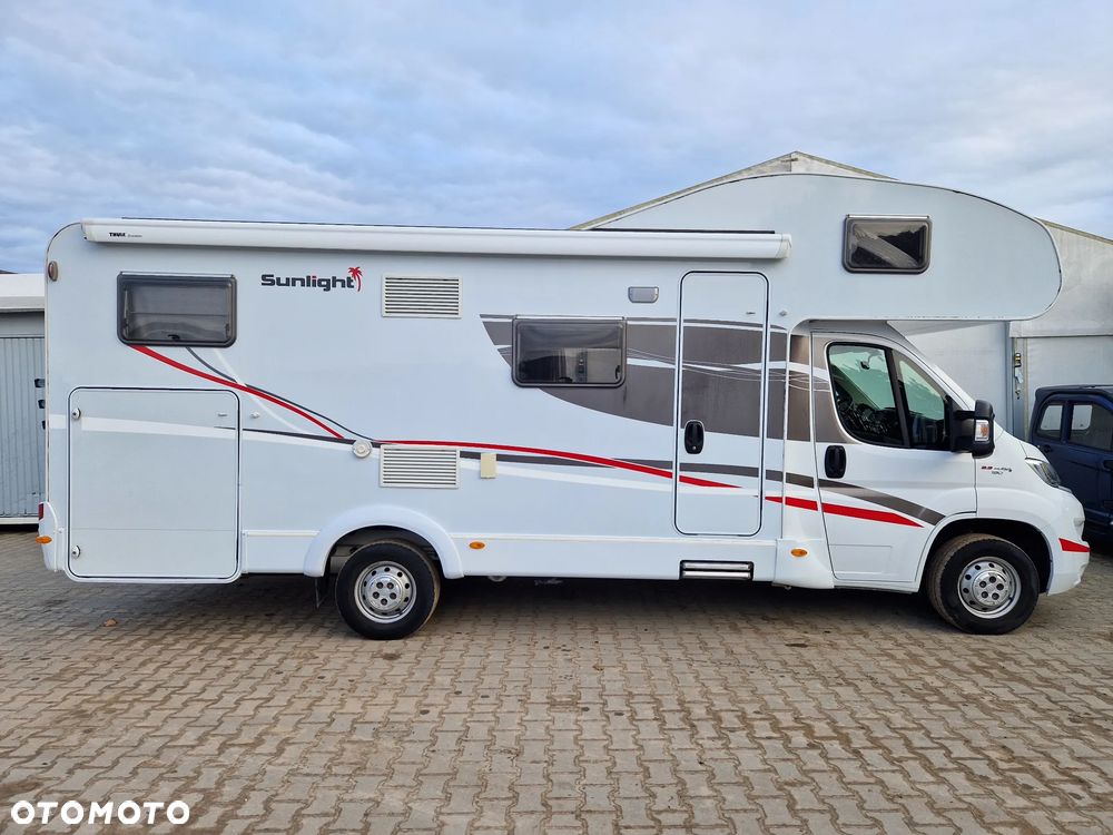 Sunlight A70 Kamper 6 Osób Alkowa Fiat 2.3 JTD Capron A62 Carado A464 - 12