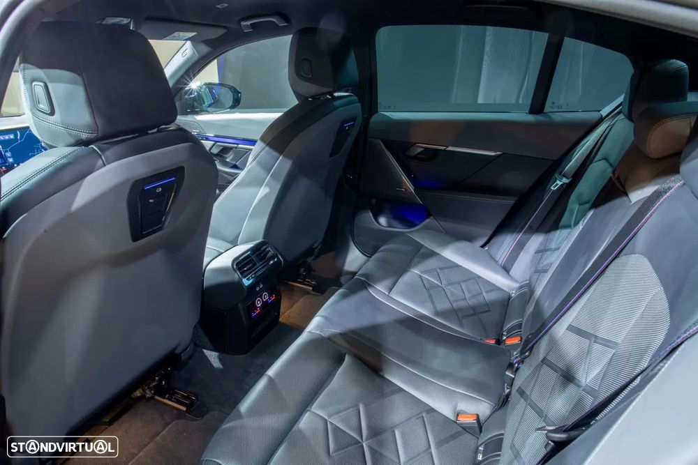 BMW i5 M60 xDrive Pack Desportivo M Pro - 14