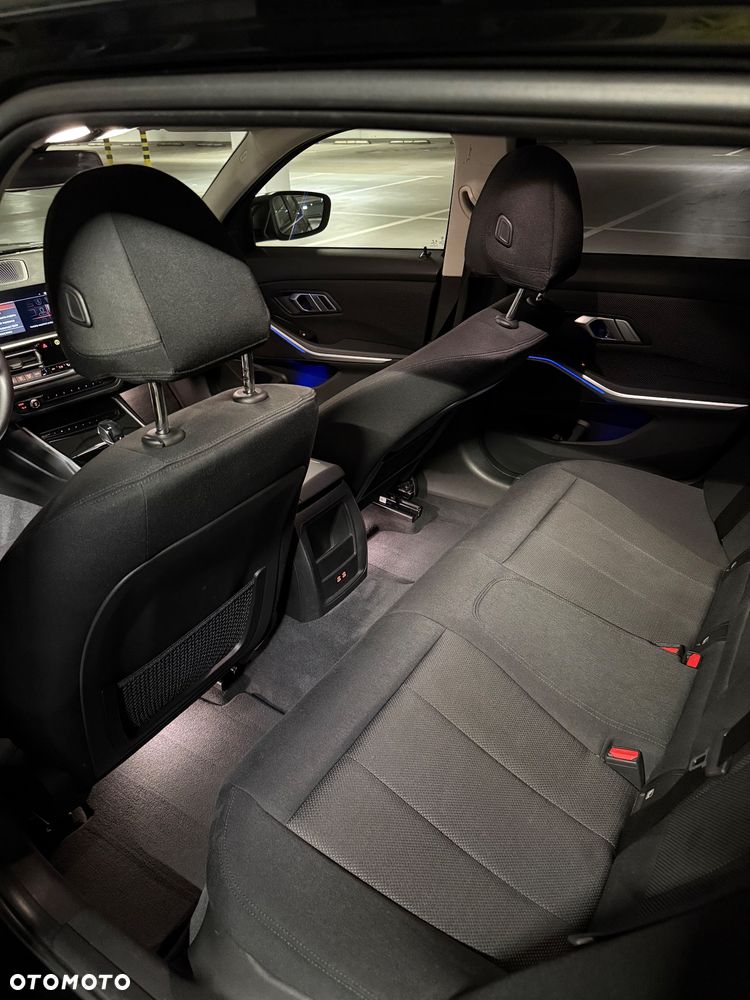 BMW Seria 3 318d Advantage - 18