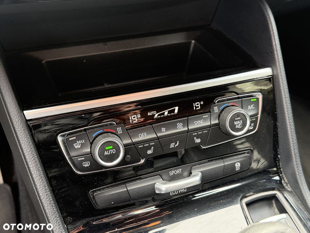 BMW Seria 2 218d GT Sport Line - 29