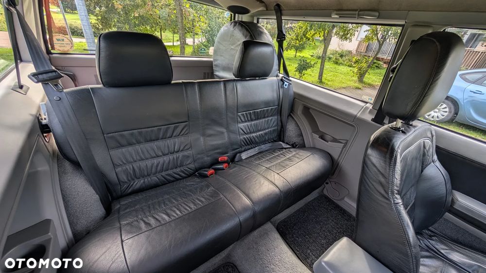 Jeep Cherokee - 14