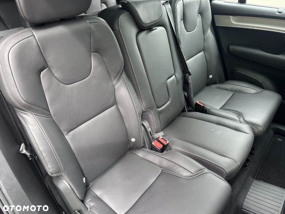 Volvo XC 90 - 12