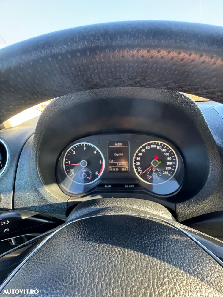 Volkswagen Amarok - 12