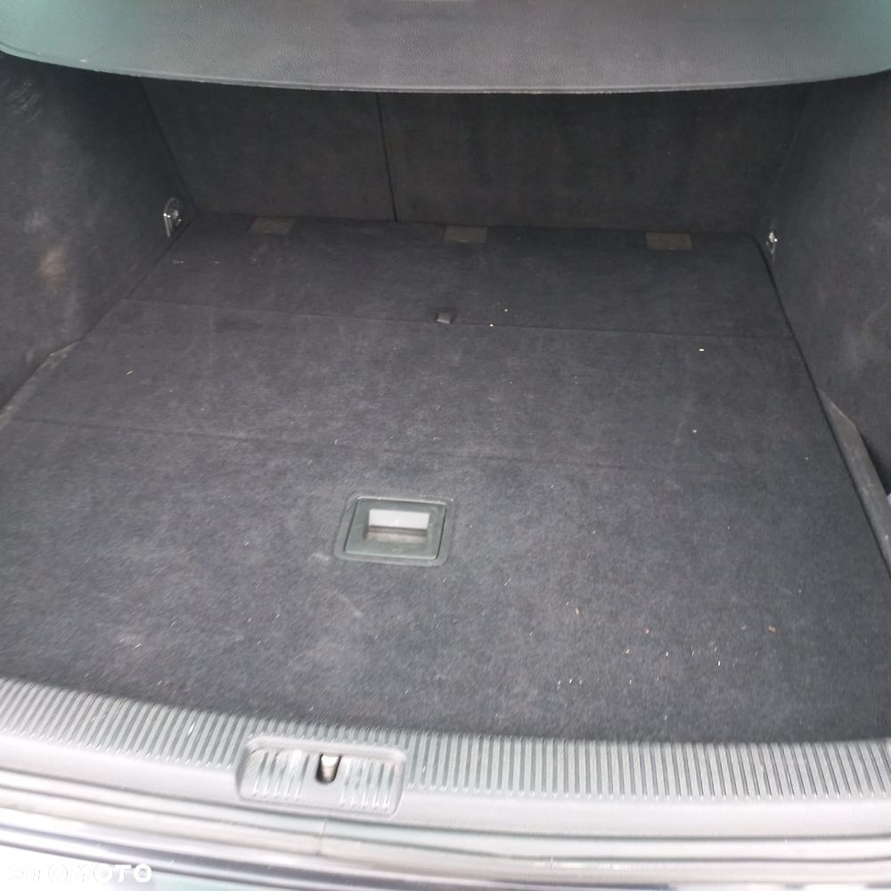 Volkswagen Golf 1.9 TDI Comfortline - 4