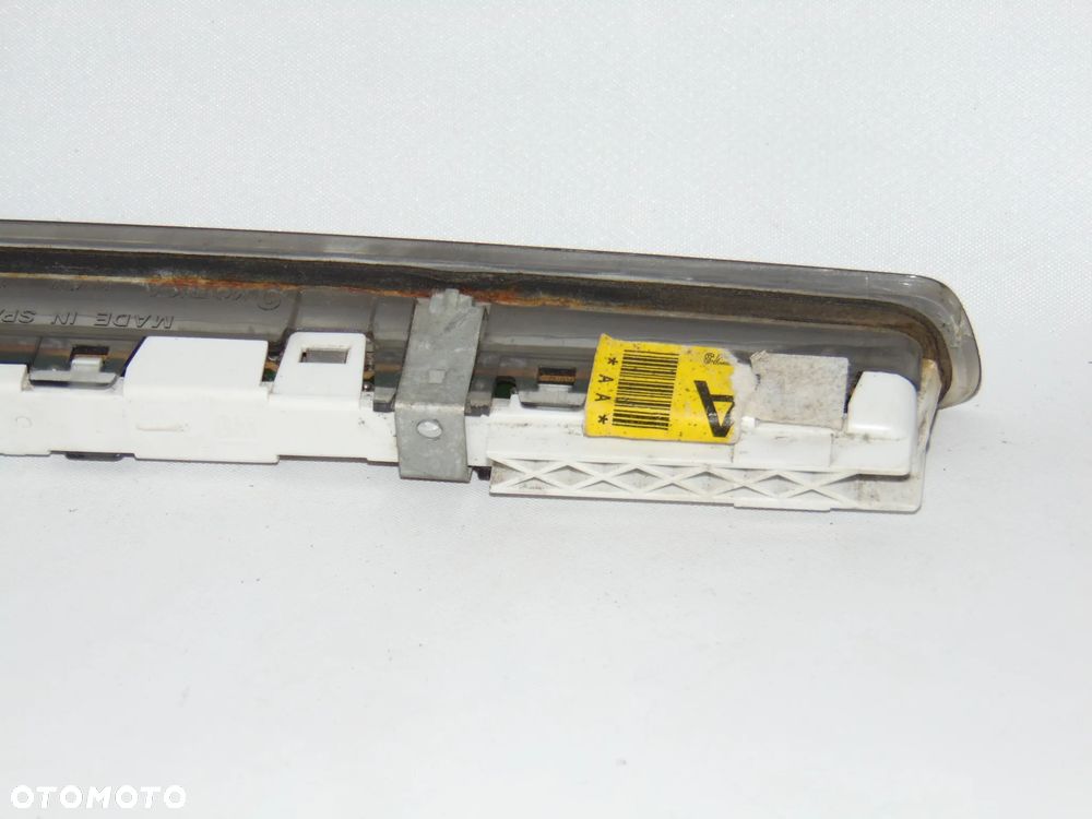 ORYGINAŁ lampa światło stop LED w klapę lampka Opel Vectra C FL lift HB liftback 05-09r - 12