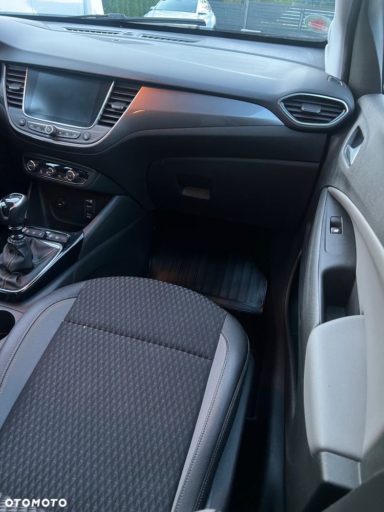Opel Crossland X - 33