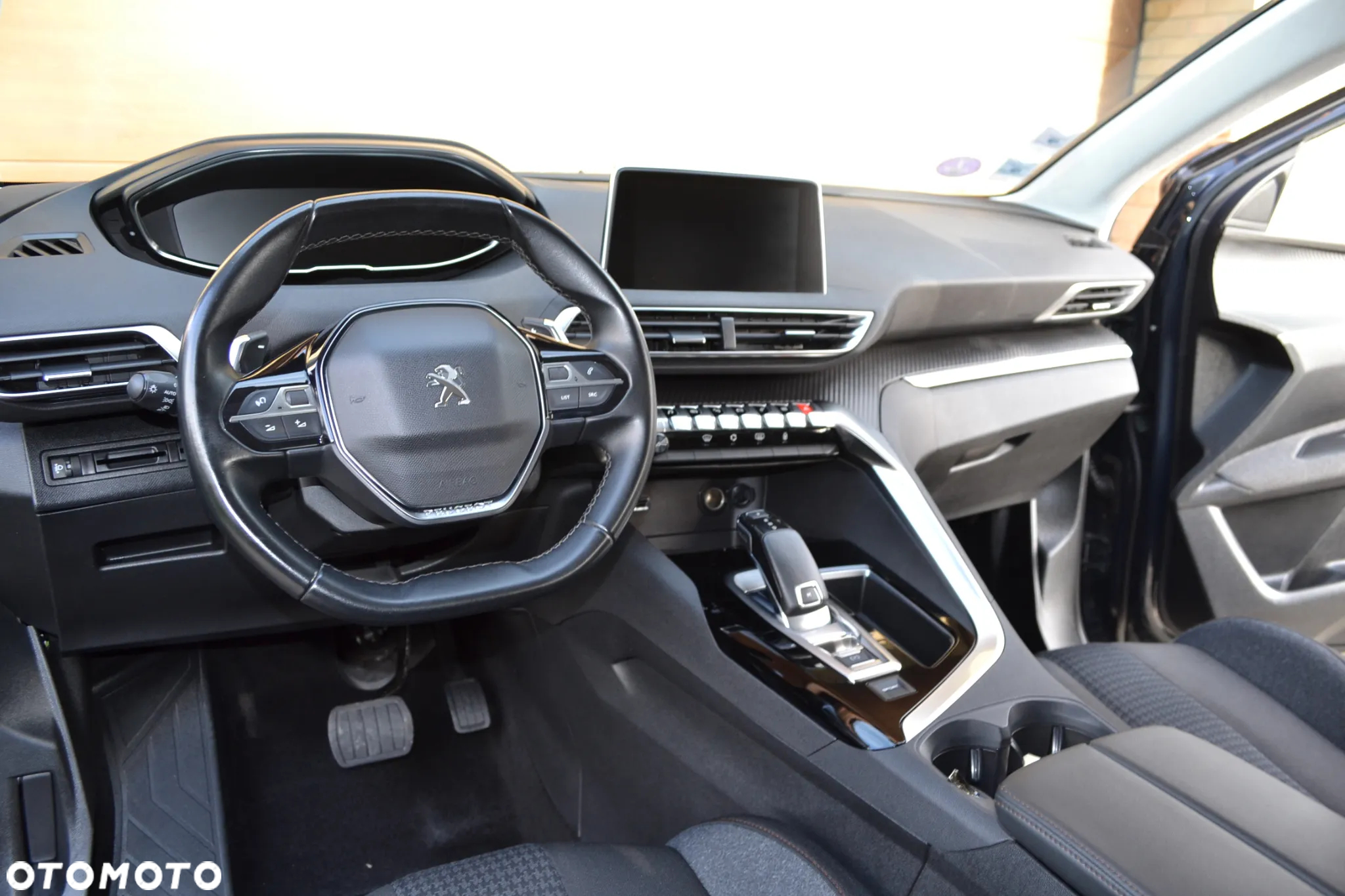 Peugeot 3008 1.2 PureTech GPF Active S&S EAT8 - 8