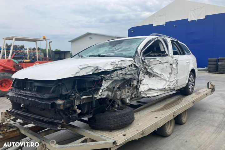 Buton deschidere hayon din exterior COMBI Volkswagen VW Passat B7  [din 2010 pana  2015] seria Vari - 3