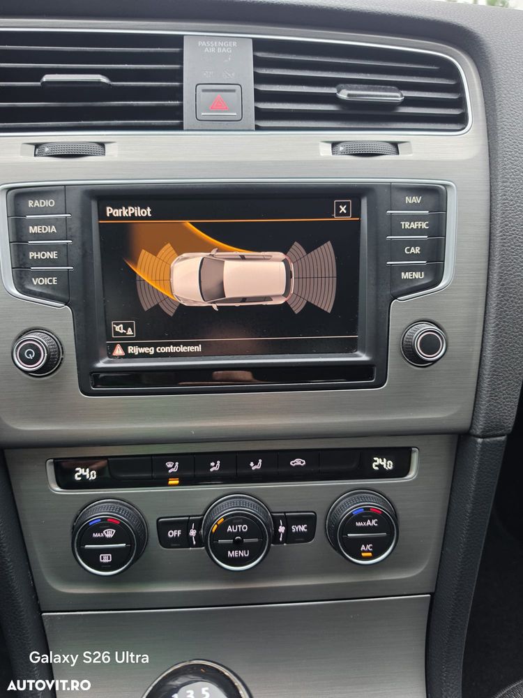 Volkswagen Golf - 9