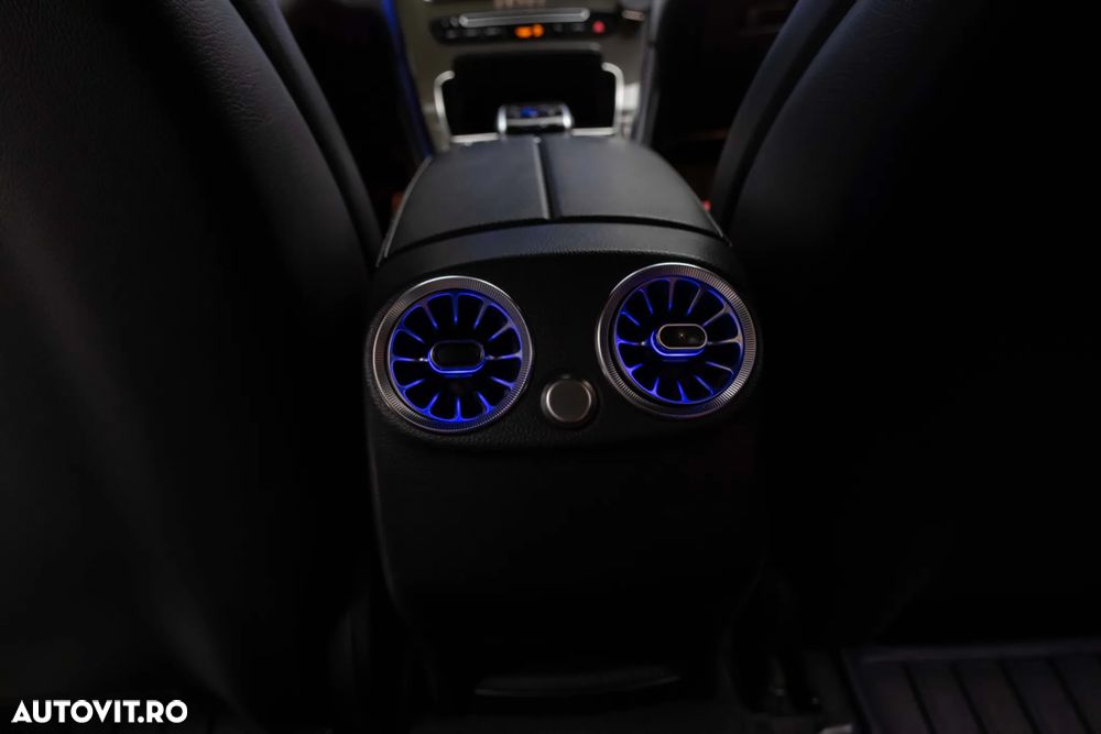 Mercedes-Benz GLC 250 4MATIC 9G-TRONIC AMG Line - 23