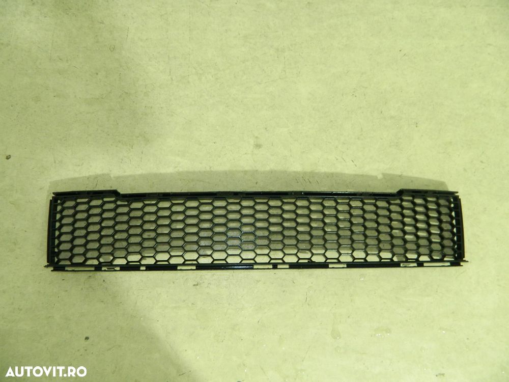 Grila centrala dintre proiectoare, Fiat 500,  2007, 2008, 2009, 2010, 2011, 2012, 2013, 2014,, 735425618 - 2