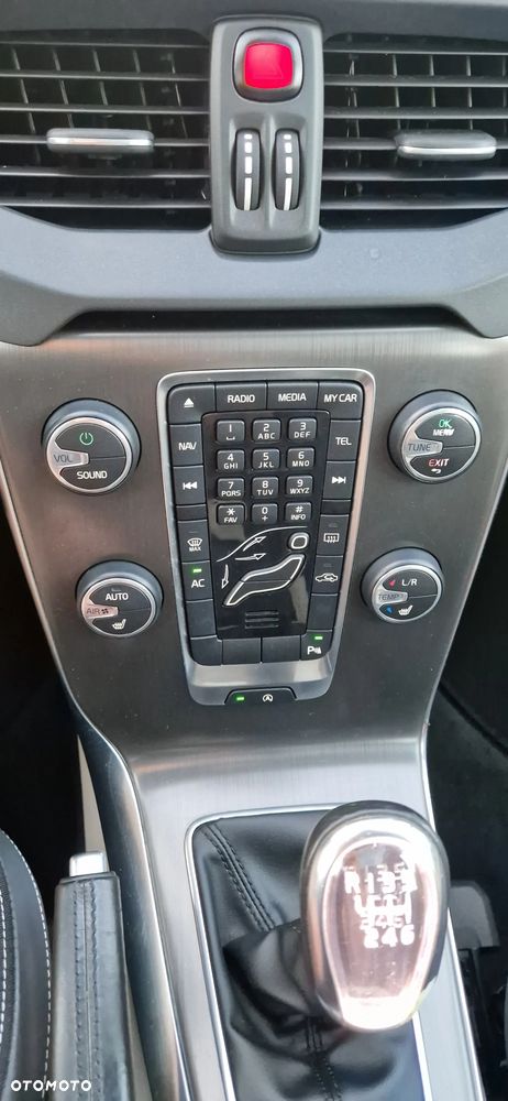 Volvo V40 D2 Momentum - 7