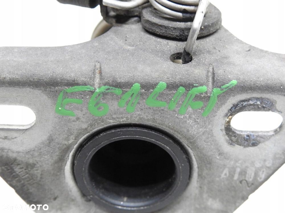 RYGIEL ZAMEK MASKI BMW E60 E61 LIFT - 5