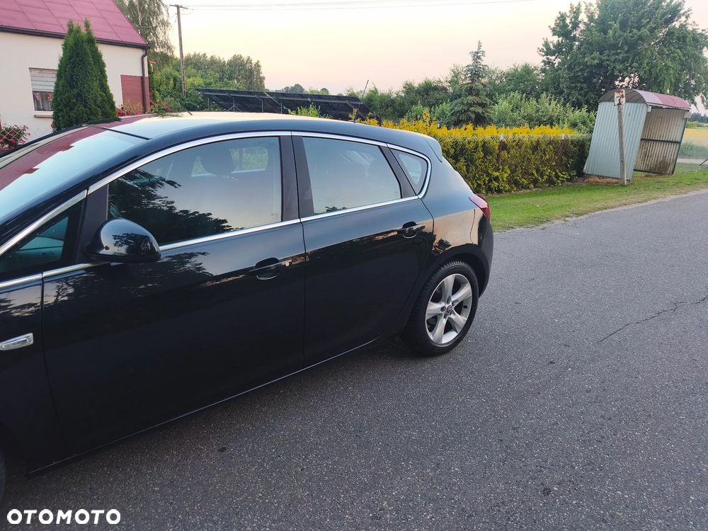 Opel Astra 1.4 T Cosmo - 10