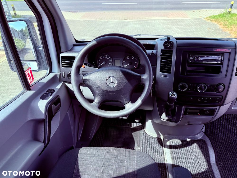 Mercedes-Benz SPRINTER 516 - 17