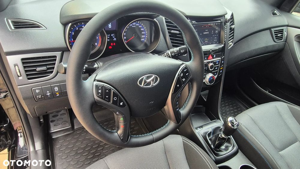 Hyundai i30 1.4 Passion Plus - 21