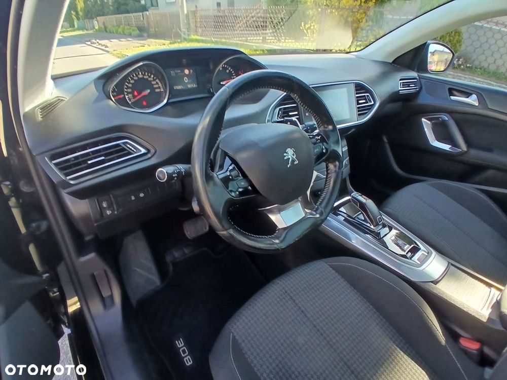 Peugeot 308 1.5 BlueHDi Allure Pack S&S EAT8 - 32