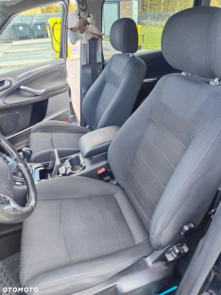 Ford S-Max - 10