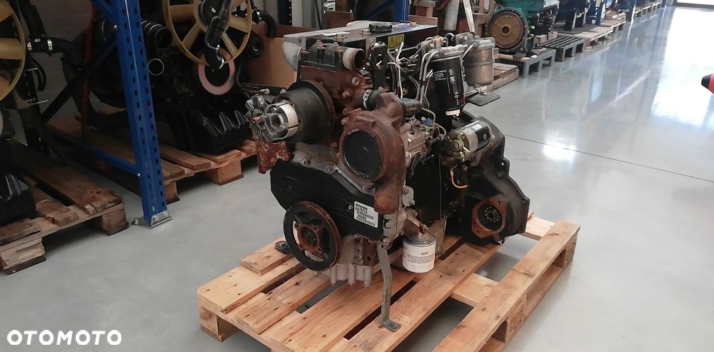 SILNIK PERKINS AA70274 67 kW/2600 rpm 10569 zł netto - 1