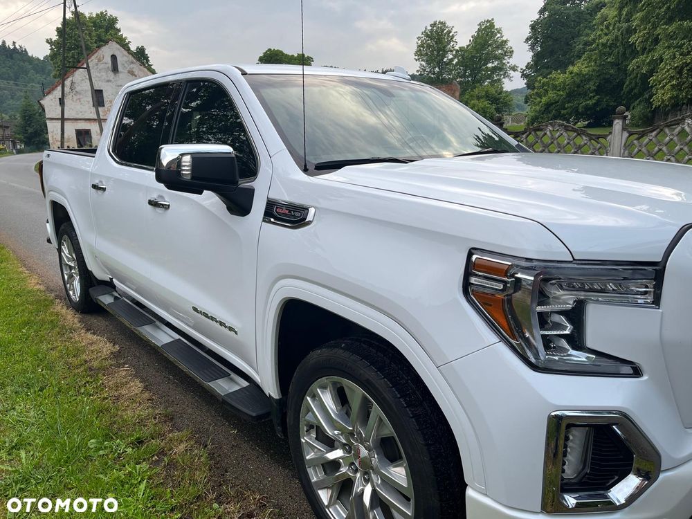 GMC Sierra - 2