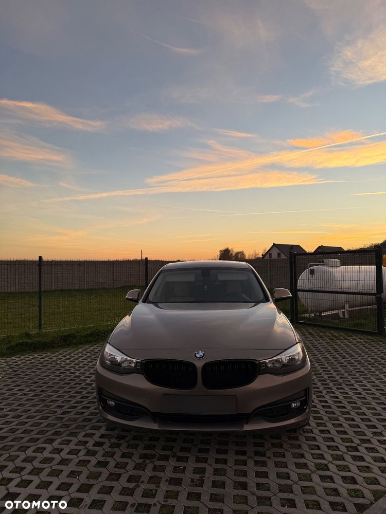 BMW 3GT 318d - 2