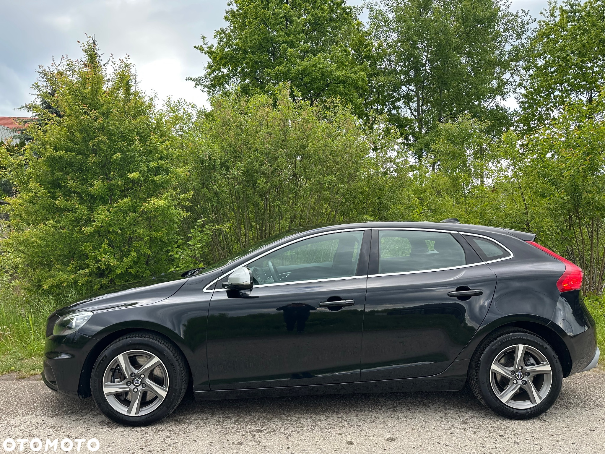 Volvo V40 D4 Drive-E R-Design Momentum - 4