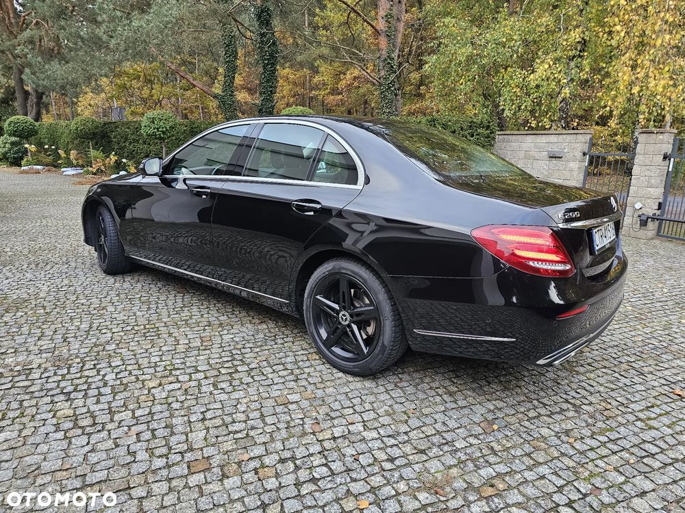 Mercedes-Benz Klasa E 200 9G-TRONIC - 9