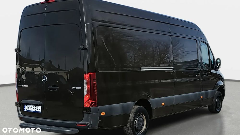 Mercedes-Benz Sprinter - 4