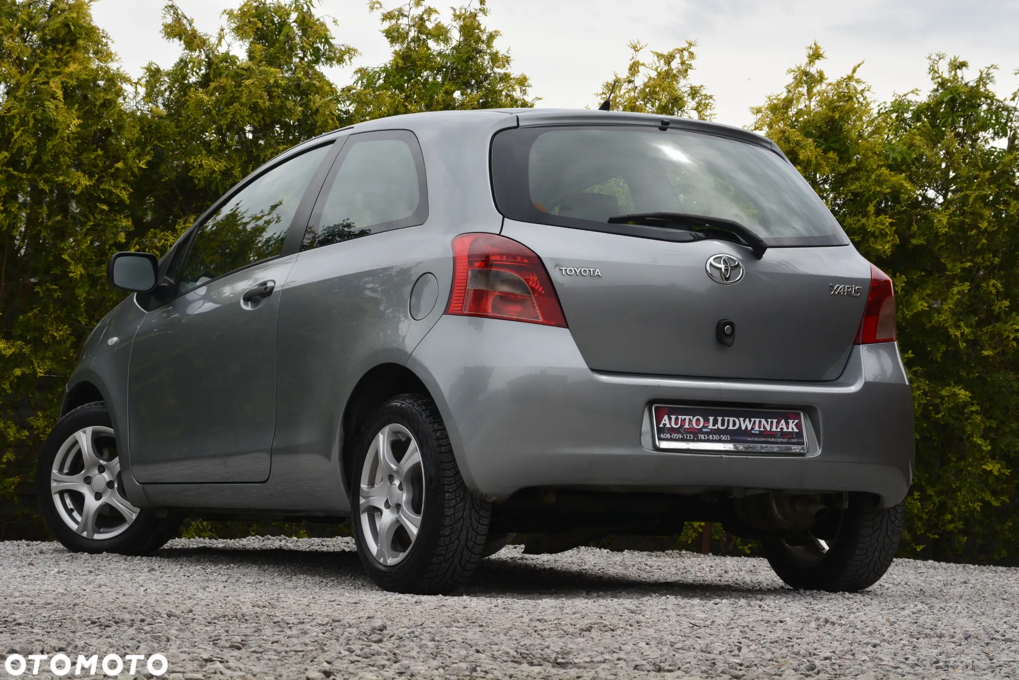 Toyota Yaris 1.3 Luna A/C - 12