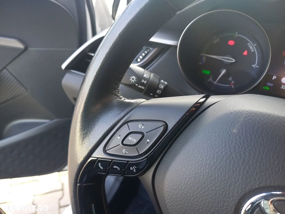 Toyota C-HR 1.8 HSD 122 CP 4x2 CVT Core - 18